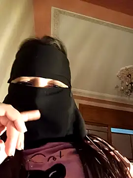 LONA-_- élő XXX-chatje