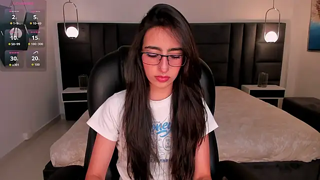 LarisaSmirnov 现场XXX聊天