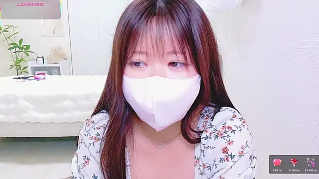 Show modela Reinya__nyan2 na web-kameri