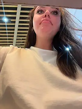 Chat XXX ao vivo de KiraSunshine