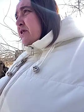 LiluHot élő XXX-chatje