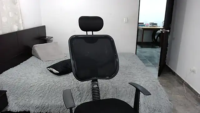 jjulietha95's Live XXX Chat