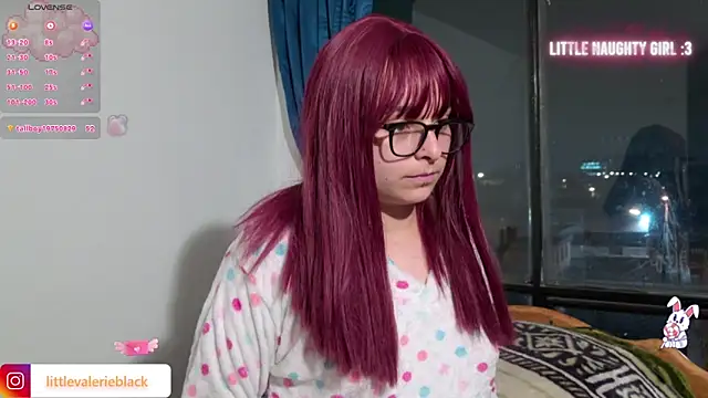 Živý XXX chat littlevalerie