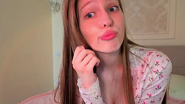 Alllura: απευθείας συνομιλία ΧΧΧ