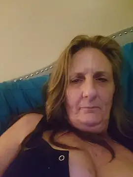 SultrySummer68 Adlı Modelin Canlı XXX Sohbeti