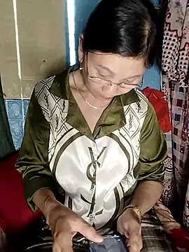 miko_nyan2006 Adlı Modelin Canlı XXX Sohbeti