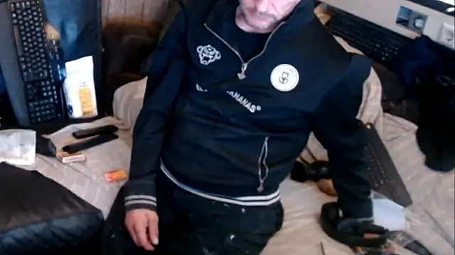 BISLETJE1980's Live XXX Chat