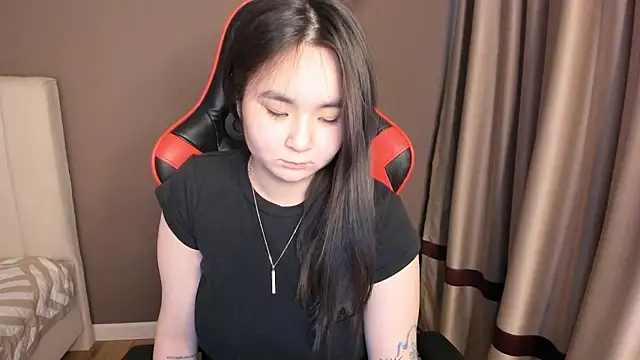 twittykiki Chat XXX live