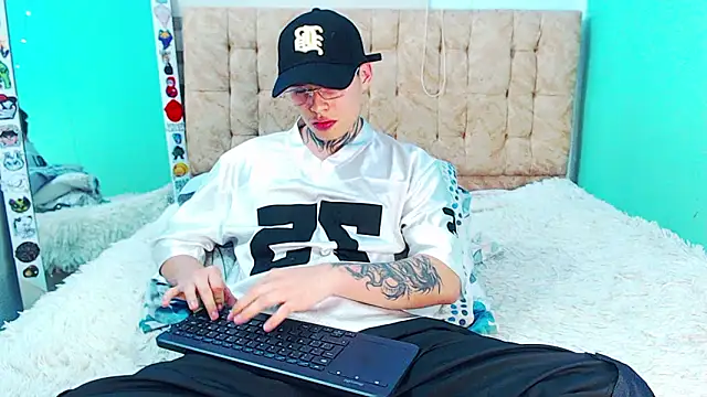 دردشة _justinmoon2 الجنسية المباشرة