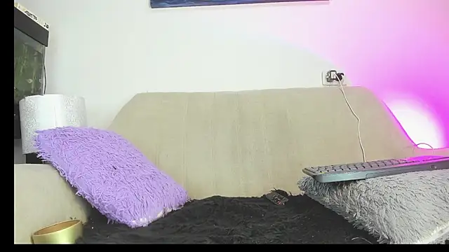 drakomilck1: απευθείας συνομιλία ΧΧΧ