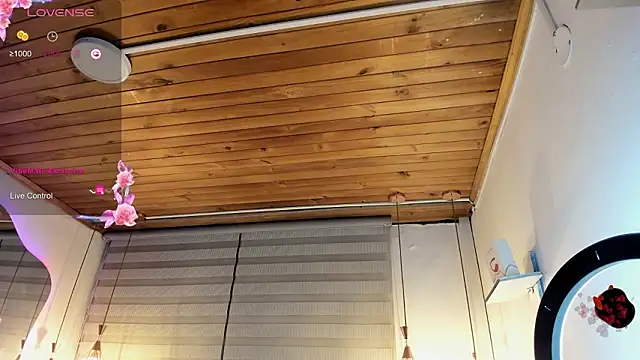 cristal__hot_1 Adlı Modelin Canlı XXX Sohbeti