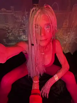 1NikiVegas Webcamshow