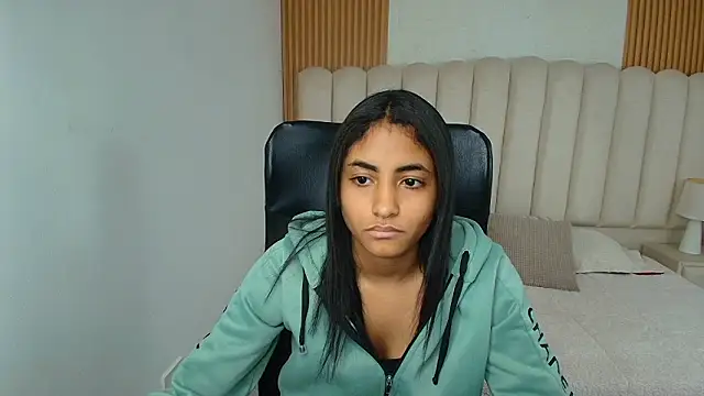 shaneelle: онлайн-секс-чат