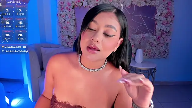 GabriellaLee élő XXX-chatje