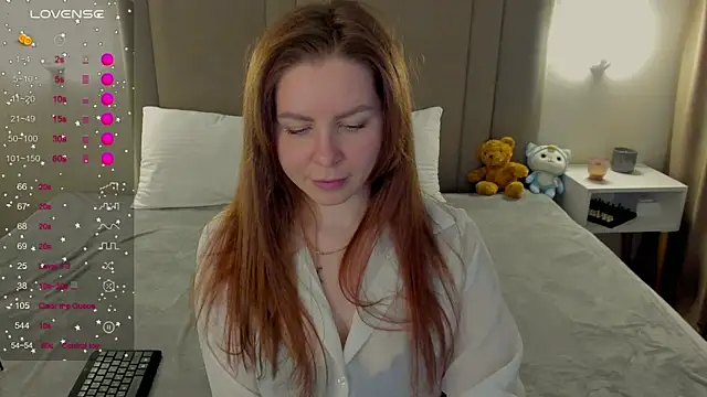 دردشة MikaBloom الجنسية المباشرة