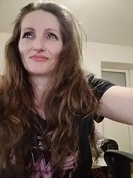 CrazyMaya39 Adlı Modelin Canlı XXX Sohbeti