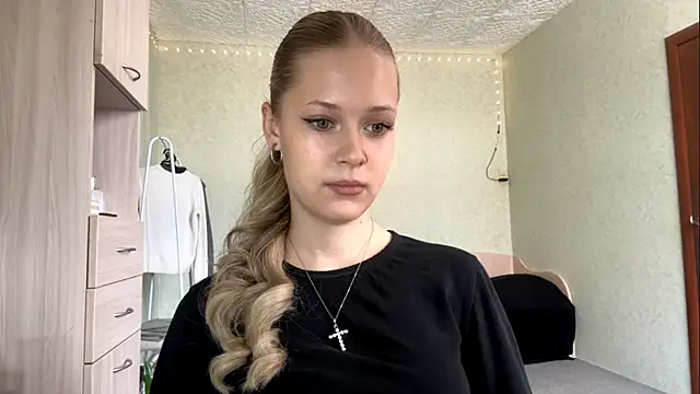 ZaidaSchwarten Chat XXX in diretta