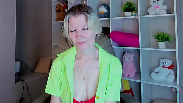 Julie_Lucas' Live XXX Chat