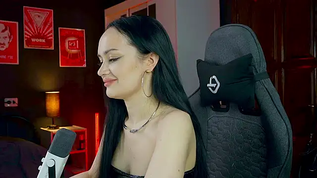 QueenAliss Live XXX-chat