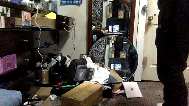 Chatroom XXX en direct de Concrete_Daddy