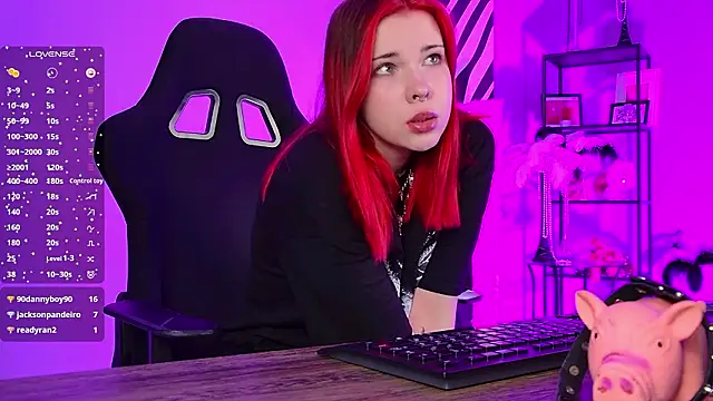 AliceSunday Adlı Modelin Canlı XXX Sohbeti