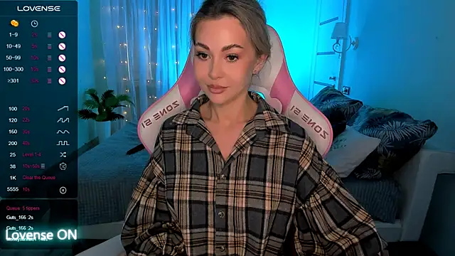 AdeleRoberts Adlı Modelin Canlı XXX Sohbeti