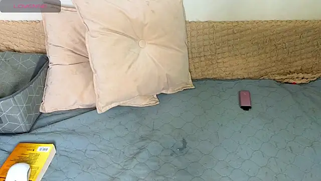 emilytrays লাইভ XXX চ্যাট