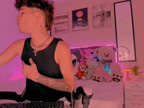 Chatroom XXX en direct de back_thomson