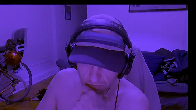 دردشة NeonDancer الجنسية المباشرة