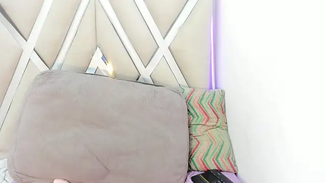 aniemorningstar's Live XXX Chat