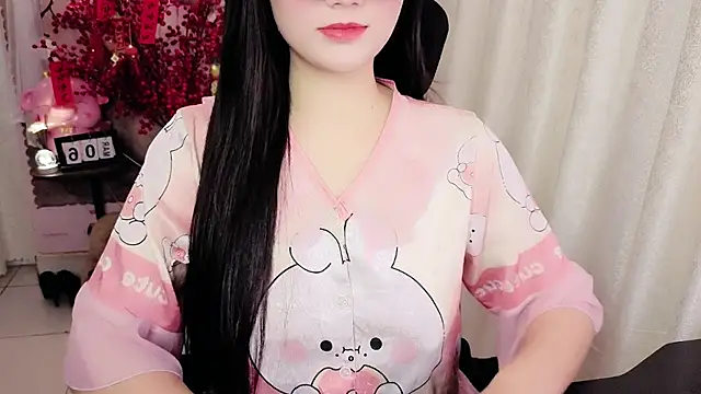 JENNIE-16 Adlı Modelin Canlı XXX Sohbeti