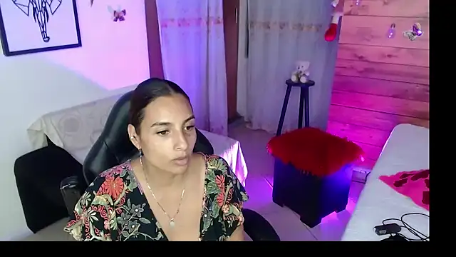 XXX chat uživo modela mykaelahoney
