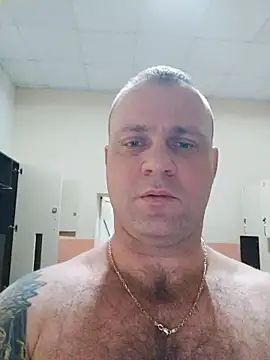 Crek666: διαδικτυακό σόου στην κάμερα