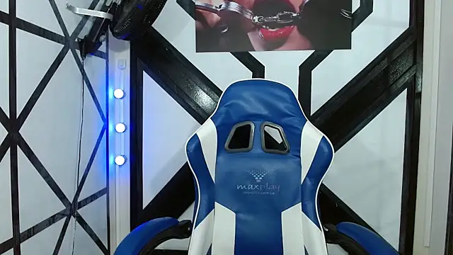 XXX chat uživo modela ashleylove_prg