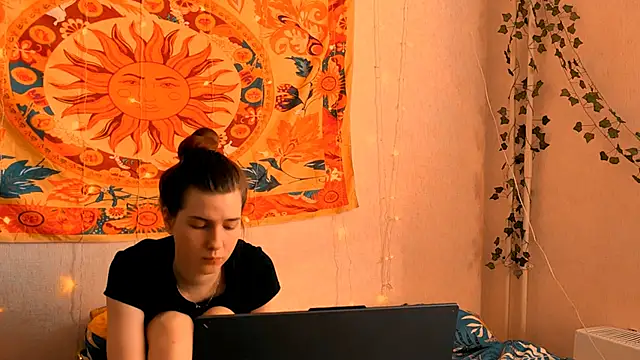 AliceCUNTach's Live XXX Chat