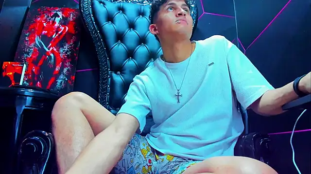 XXX chat uživo modela Ethan_Waalker