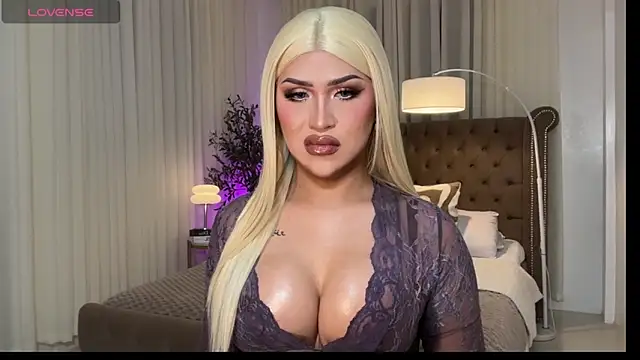 Your_Majesty_Tyra Pertunjukan Webcam