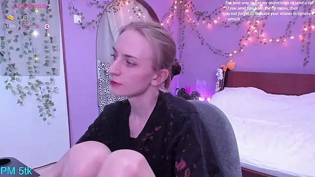 Crystal1nn 即時 XXX 聊天