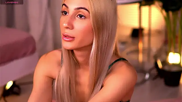 AwaLynch 现场XXX聊天