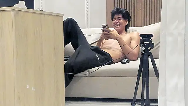 noahx_valko's Live XXX Chat