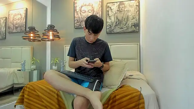 Raphael_Nyon's Live XXX Chat