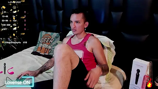 Mike_Waters' Live XXX Chat