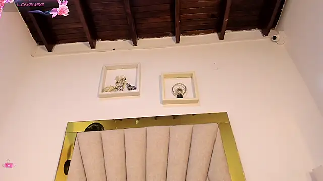 vahiolet_fuentes – Naživo XXX chat