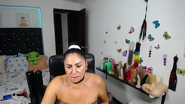 عرض كام mature_bigboobs10