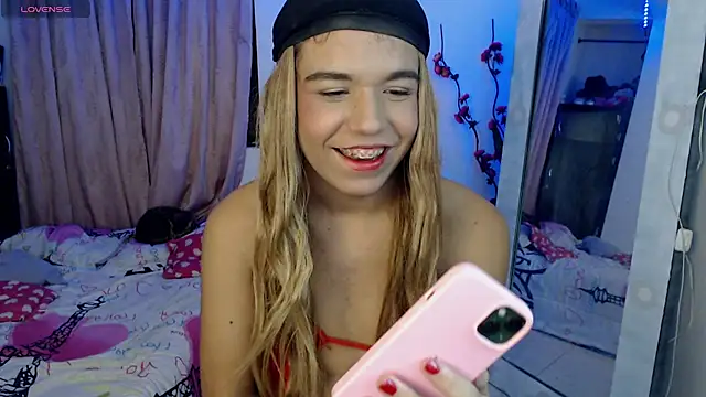 Candyy_doll__ Webcamshow