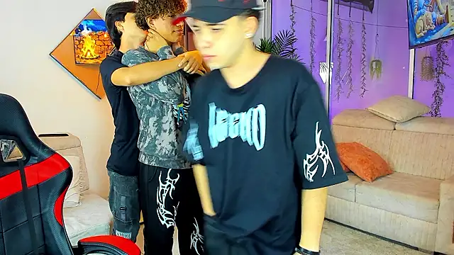 โชว์เว็บแคมของ Houseofwarrios