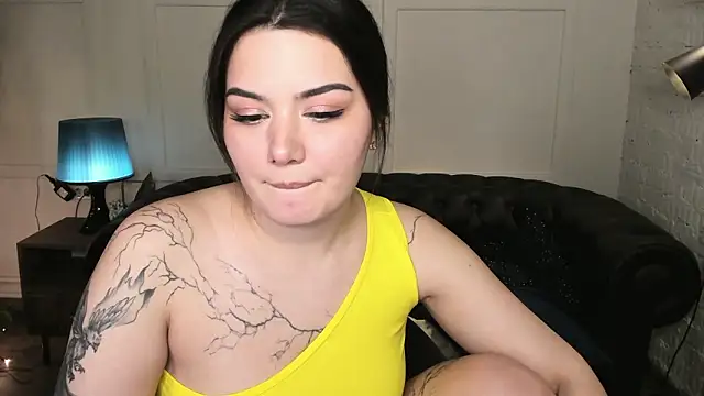 Dark_Moni live XXX chat