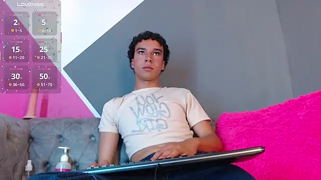 Lord_Tayronn Webbikameraesitys