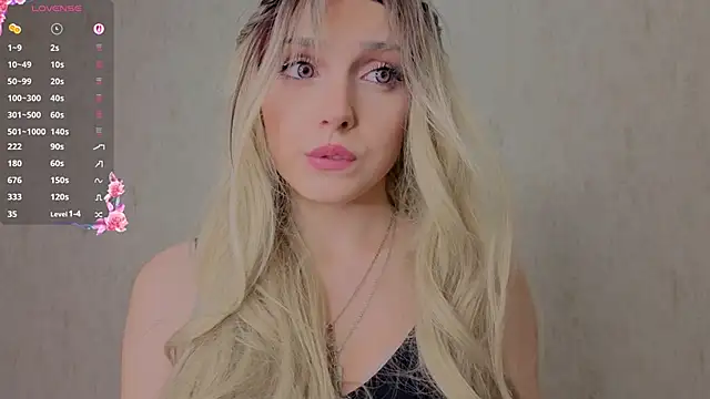 Chat +18 de tessaticklejokes ao vivo