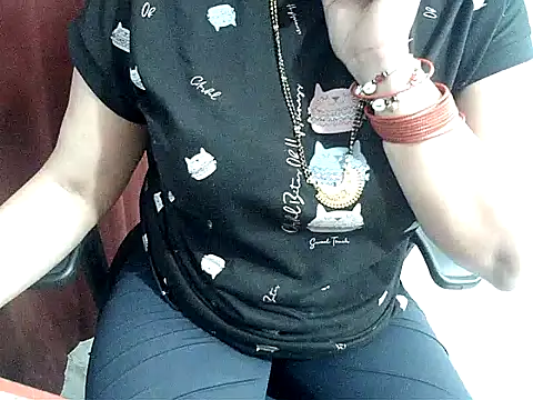 Nagma_housewife webkamerás műsora